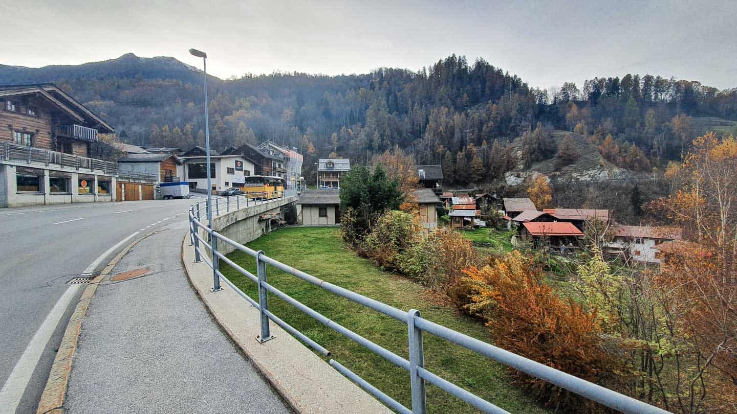 Vue extérieure de la salle de Beuson 2